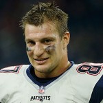 Gronkowski Informs Patriots He’s Interested in Playing Football Again