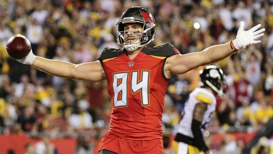 Cameron Brate/Julio Aguilar/Getty Images