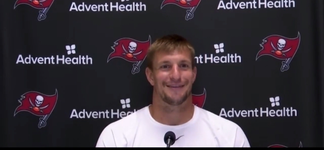"I'm a blocking tight end. I came to block, baby." Bucs Report