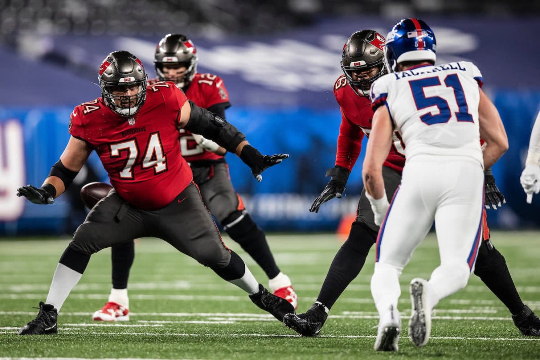 EAST RUTHERFORD, NJ - NOVEMBER 02, 2020 - Guard Ali Marpet #74 of the Tampa Bay Buccaneers during the game between the Tampa Bay Buccaneers and New York Giants at MetLife Stadium. The Buccaneers won the game, 25-23. Photo By Kyle Zedaker/Tampa Bay Buccaneers