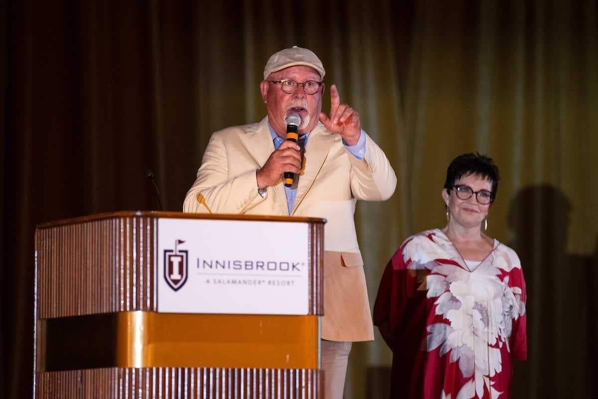 Buccaneers head coach Bruce Arians speaks at the Arians Family Foundation gala/ via buccaneers.com