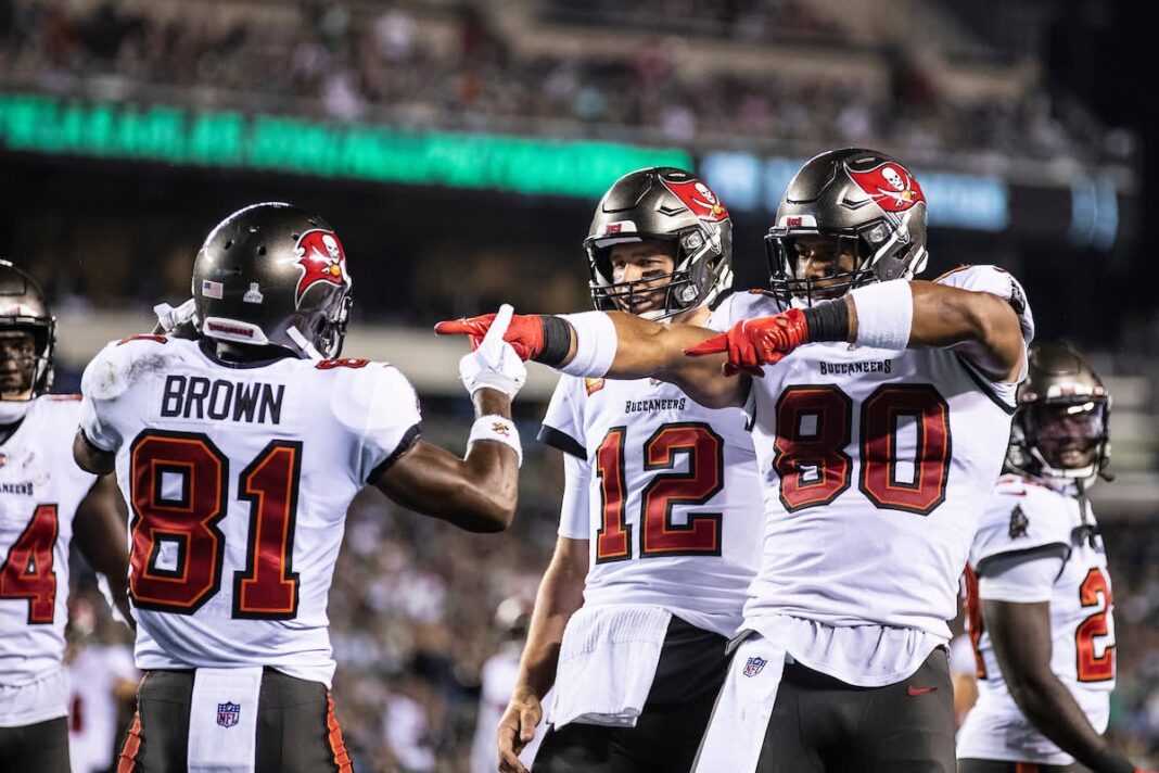 Buccaneers players celebrate after a touchdown/via buccaneers.com