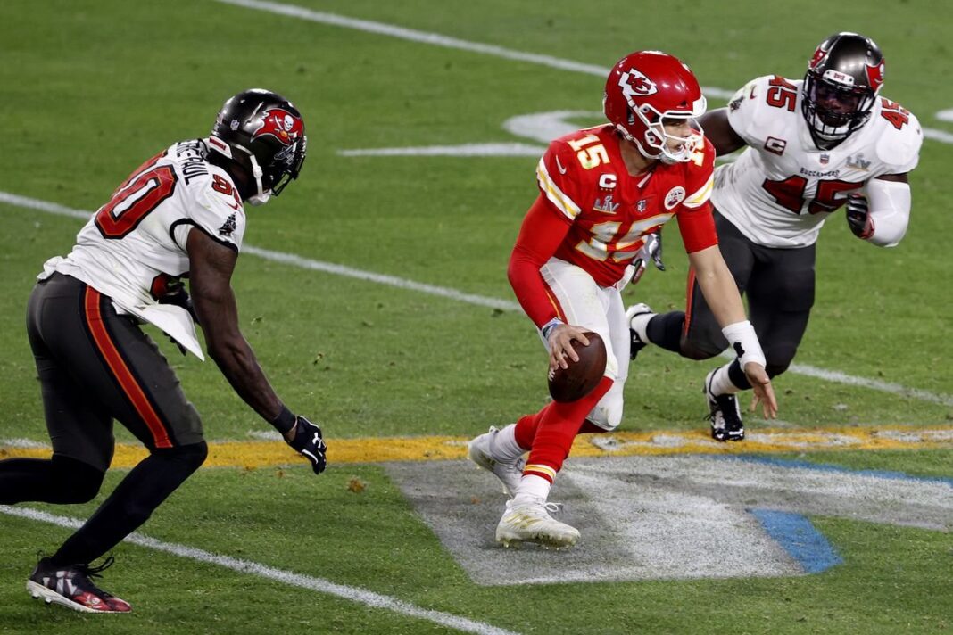 Buccaneers outside linebacker Jason Pierre-Paul for and linebacker Devin White chase Chiefs quarterback Patrick Mahomes during the Super Bowl/via NFL.com