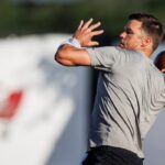 Buccaneers Brady Reports Early for OTAs
