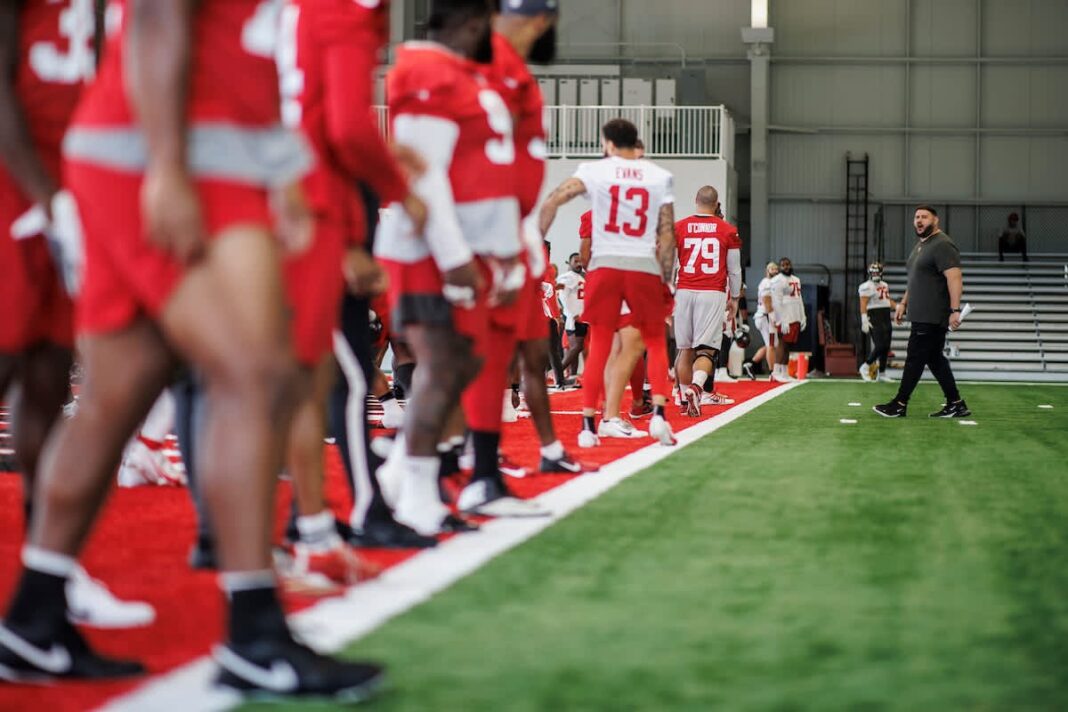 Buccaneers' players practice at the AdventHealth Training Center/via buccaneers.com