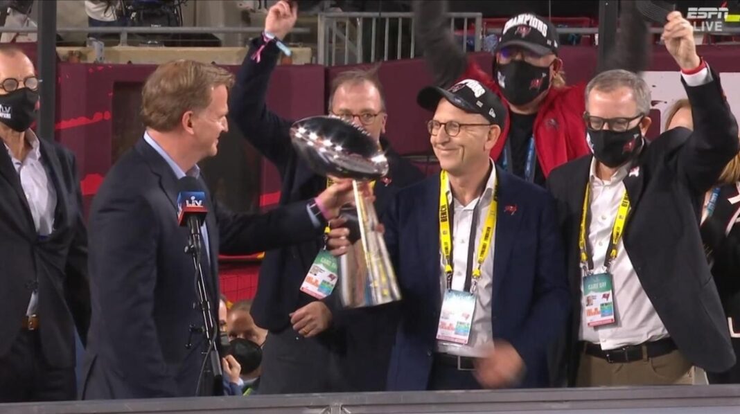 Buccaneers' owners celebrate the team's Super Bowl victory/ via Getty Images