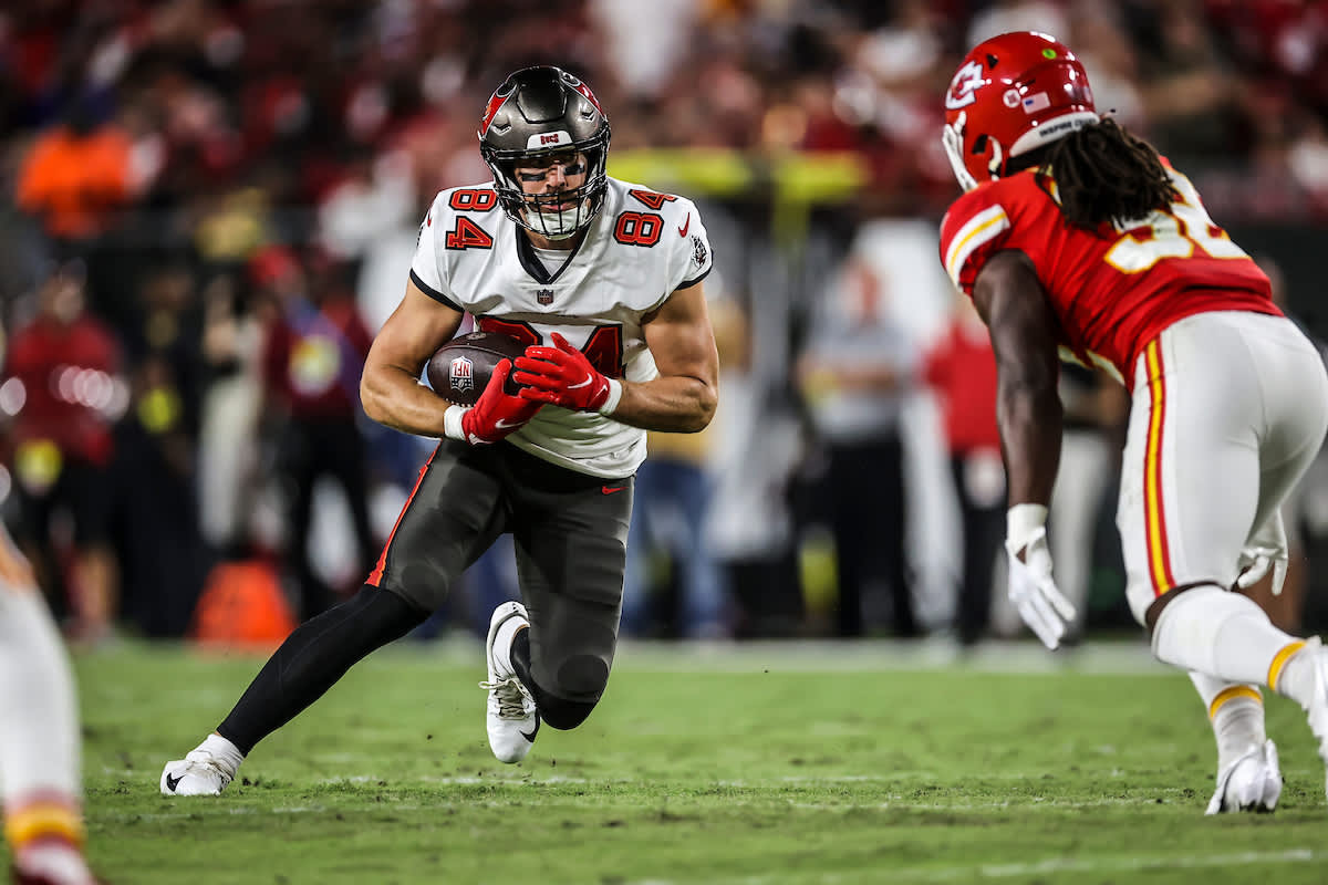 Bucs: TE Brate Initially Complained of Shoulder Discomfort, But the Team's  Medical Staff Found Delayed Concussion Symptoms - Bucs Report