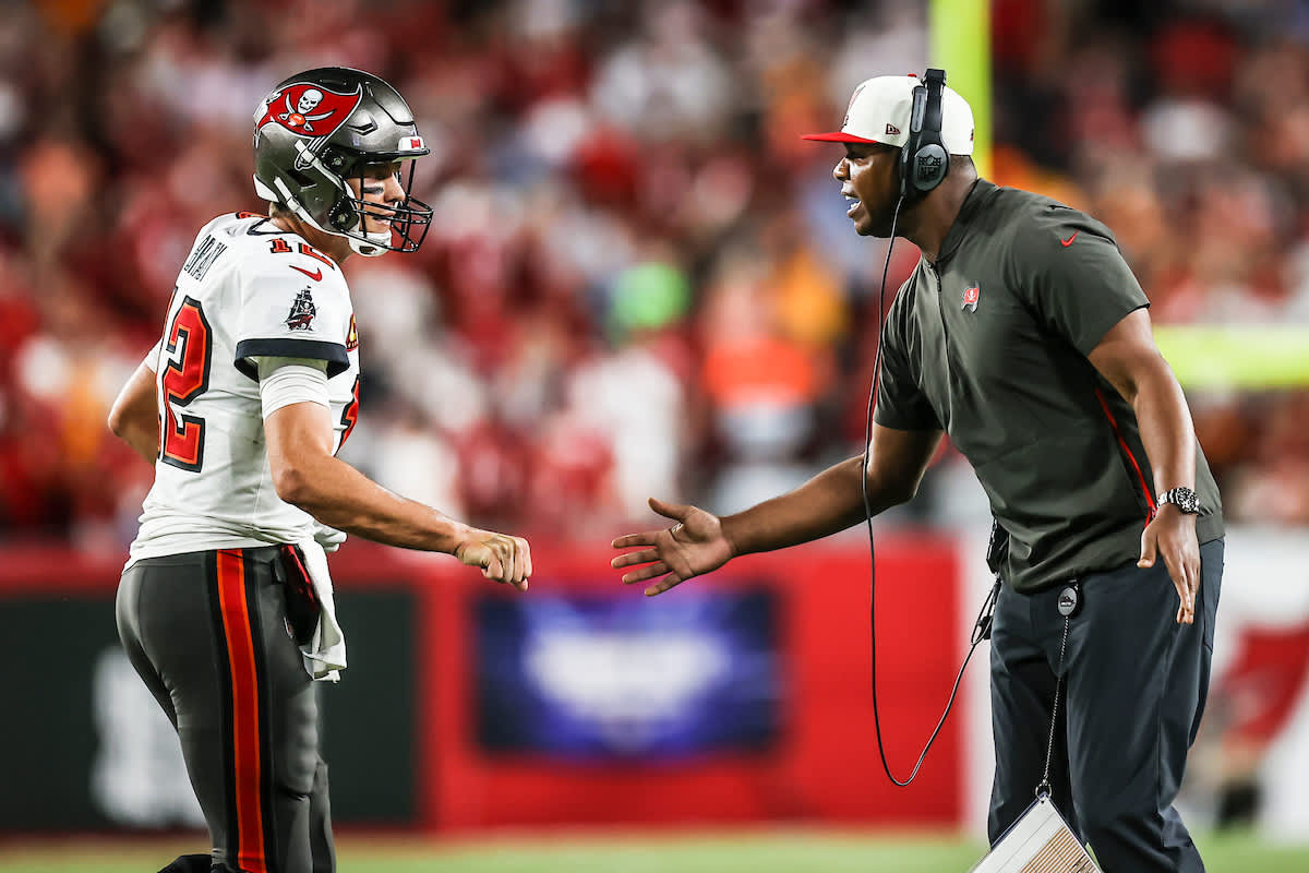Buccaneers' Woes: Play Calling or Execution? - Bucs Report