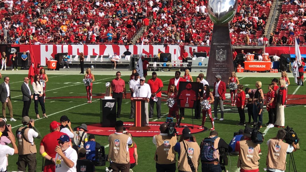 The Tampa Bay Buccaneers enshrine Bruce Arians into the team's Ring of Honor / via Daisey Charlotte/ WTSP