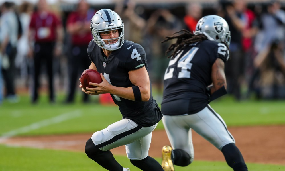 Would Raiders' quarterback Derek Carr be a good fit for the Buccaneers? / via USA Today
